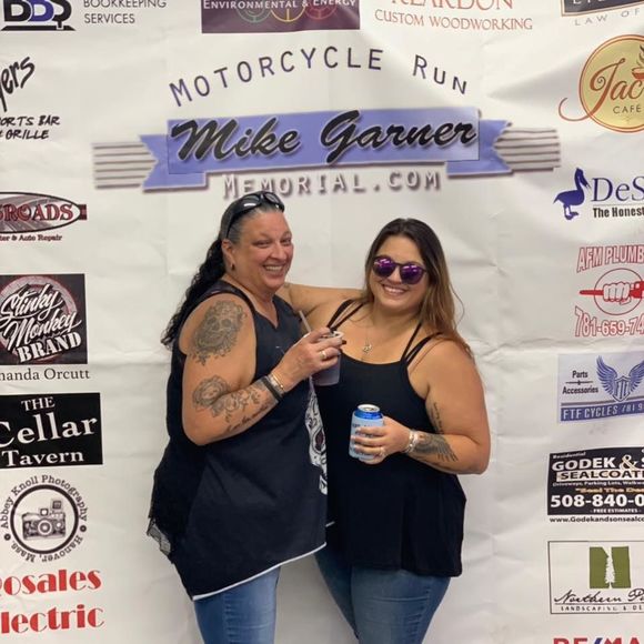 Meet your Posher, Taylor - Picture 1 of 1